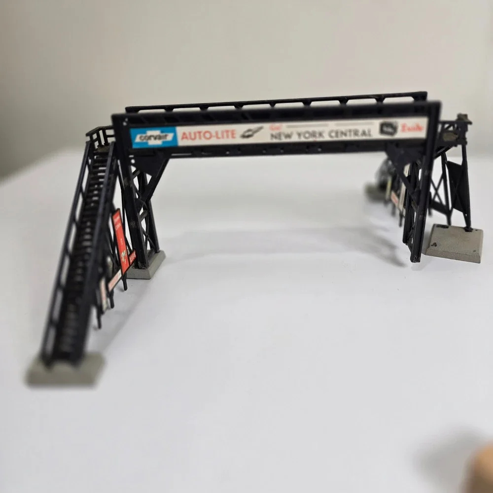 Bachmann‎ HO Scale Train Accessories Set Bridge Crossing Signals Plasticville